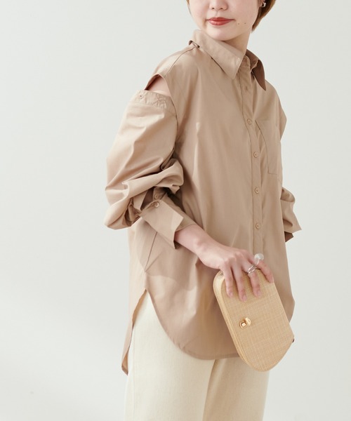 natural couture(ナチュラルクチュール)の「今年らしさの詰まった 肩あきボリュームスリーブシャツ(シャツ/ブラウス・レディース・ライトベージュ/ベージュ/ミント/その他1/その他2・FREE)」の1枚目の写真