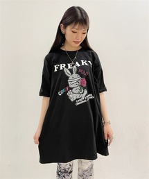 Candy Stripper | MAD BUNNY BIG BIG Tシャツ(Tシャツ/カットソー)