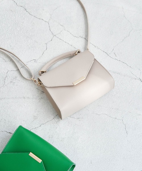 ROPE' PICNIC（ロペピクニック）の「【WEB限定カラー:グリーン】軽量スクエアメタルフラップミニショルダーバッグ（ショルダーバッグ・レディース・ブラック/ベージュ/グリーン/パープル・FREE）」の3枚目の写真