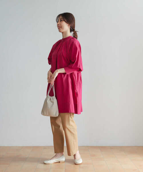 URBAN RESEARCH DOORS(アーバンリサーチドアーズ)の「2WAYギャザーチュニック(チュニック・レディース・ピンク/チャコールグレー・MEDIUM)」の20枚目の写真