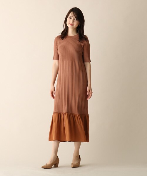 OPAQUE.CLIP(オペークドットクリップ)の「◆裾フレアニットワンピース(ワンピース・レディース・ダークブラウン/ブラック/ボルドー・38)」の6枚目の写真