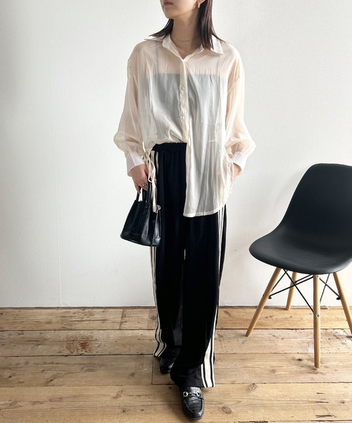 Kotoe(コトエ)の「ビッグシルエット レディース シースルーシャツ スリットリボン(シャツ/ブラウス・レディース・グレー/グリーン/ホワイト/オフホワイト・FREE)」の10枚目の写真