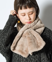 CALIFORNIA OUTFITTERS（カリフォルニア アウトフィッターズ）の「1つは持っておきたい、ベーシックなデザインが使うシーンを選ばないファーマフラー。（マフラー）」