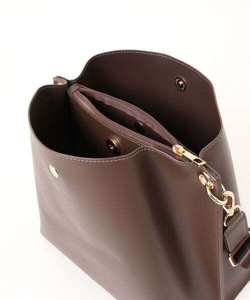 ALTROSE(アルトローズ)の「2WAYSDコバルト(ショルダーバッグ・レディース・ベージュ/ブラック/ブラウン/グレー・FREE)」の7枚目の写真