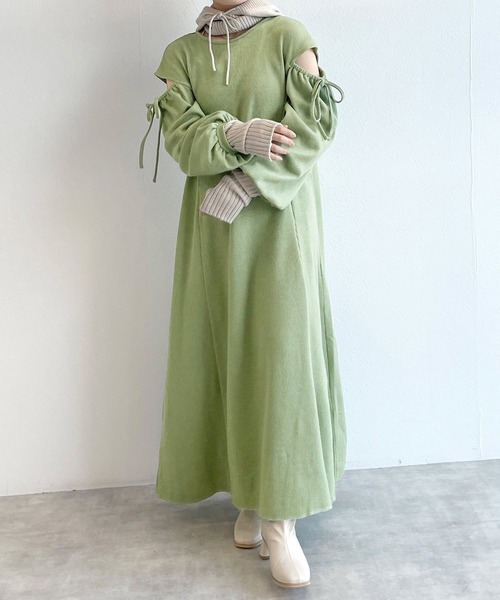 w closet(ダブルクローゼット)の「ショルダースリットリブワンピース(ワンピース・レディース・ライム/ライトベージュ/ブラック/ブルー・FREE)」の3枚目の写真
