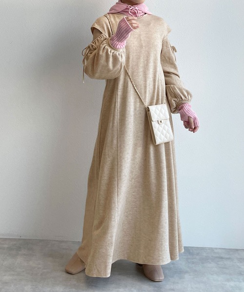 w closet(ダブルクローゼット)の「ショルダースリットリブワンピース(ワンピース・レディース・ライム/ライトベージュ/ブラック/ブルー・FREE)」の1枚目の写真