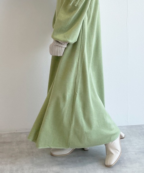 w closet(ダブルクローゼット)の「ショルダースリットリブワンピース(ワンピース・レディース・ライム/ライトベージュ/ブラック/ブルー・FREE)」の12枚目の写真