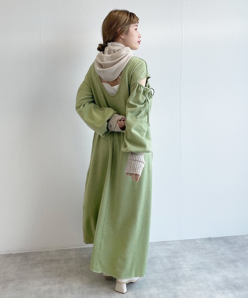 w closet(ダブルクローゼット)の「ショルダースリットリブワンピース(ワンピース・レディース・ライム/ライトベージュ/ブラック/ブルー・FREE)」の14枚目の写真