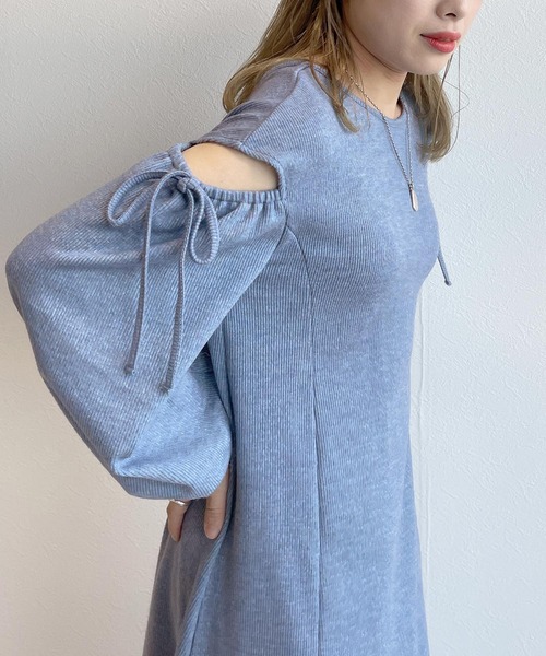 w closet(ダブルクローゼット)の「ショルダースリットリブワンピース(ワンピース・レディース・ライム/ライトベージュ/ブラック/ブルー・FREE)」の17枚目の写真