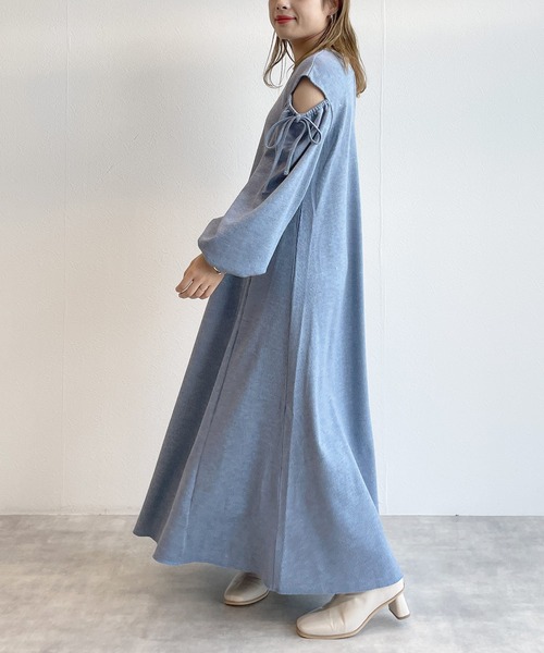 w closet(ダブルクローゼット)の「ショルダースリットリブワンピース(ワンピース・レディース・ライム/ライトベージュ/ブラック/ブルー・FREE)」の22枚目の写真