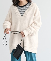 コードモール深Vネックプルオーバーニット