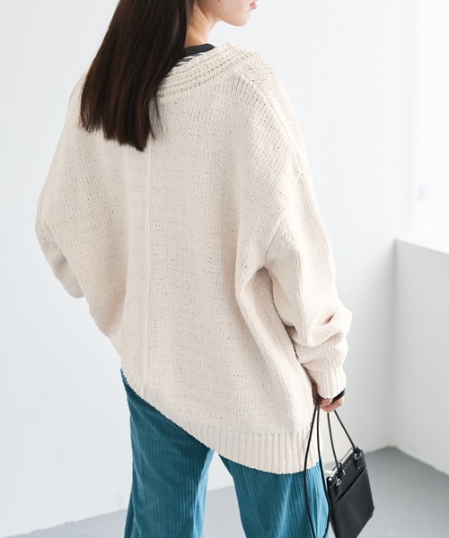 Chaco closet(チャコ クローゼット)の「コードモール深Vネックプルオーバーニット(ニット/セーター・レディース・アイボリー/ライトブルー/チャコール/グリーン/レッド・FREE)」の22枚目の写真