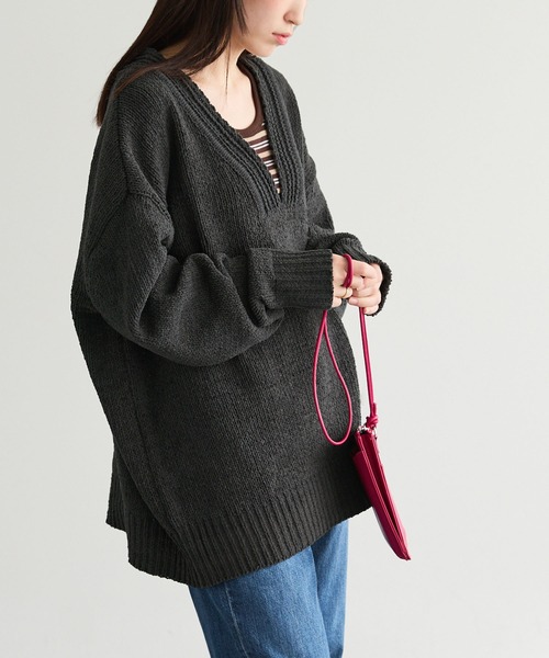 Chaco closet(チャコ クローゼット)の「コードモール深Vネックプルオーバーニット(ニット/セーター・レディース・アイボリー/ライトブルー/チャコール/グリーン/レッド・FREE)」の12枚目の写真