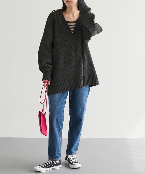 Chaco closet(チャコ クローゼット)の「コードモール深Vネックプルオーバーニット(ニット/セーター・レディース・アイボリー/ライトブルー/チャコール/グリーン/レッド・FREE)」の17枚目の写真