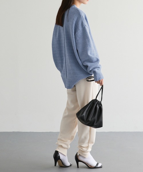 Chaco closet(チャコ クローゼット)の「コードモール深Vネックプルオーバーニット(ニット/セーター・レディース・アイボリー/ライトブルー/チャコール/グリーン/レッド・FREE)」の6枚目の写真