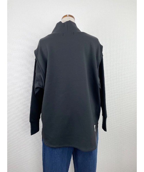 WORLD WIDE LOVE!（ワールドワイドラブ）の「キャットハイネックプル（Tシャツ/カットソー・レディース・ブラック/グレイッシュベージュ・1）」の4枚目の写真