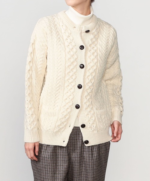 INVERALLAN(インバーアラン)の「INVERALLAN | アランランバーカーディガン WOMEN(カーディガン/ボレロ・レディース・ネイビー/ホワイト・SMALL)」の2枚目の写真