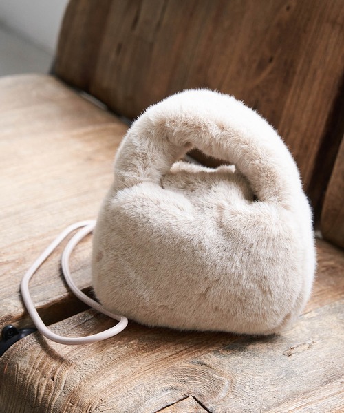 リサイクルフェイクファーフラッフィーショルダーバッグ