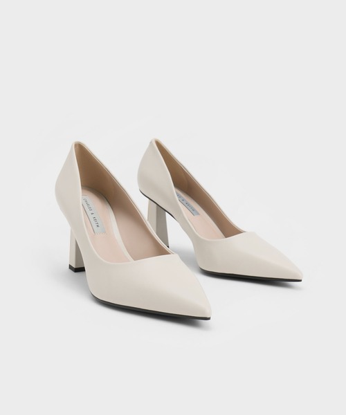 CHARLES & KEITH（チャールズ & キース）の「トラペーズヒール パンプス（パンプス・レディース・セージグリーン/ブラック/ベージュ/オフホワイト・22.5cm/23cm/23.5cm/24.5cm/25cm/25.5cm）」の7枚目の写真