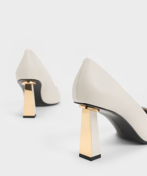 CHARLES & KEITH（チャールズ & キース）の「トラペーズヒール パンプス（パンプス・レディース・セージグリーン/ブラック/ベージュ/オフホワイト・22.5cm/23cm/23.5cm/24.5cm/25cm/25.5cm）」の8枚目の写真