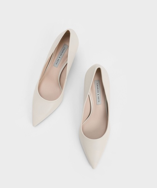 CHARLES & KEITH（チャールズ & キース）の「トラペーズヒール パンプス（パンプス・レディース・セージグリーン/ブラック/ベージュ/オフホワイト・22.5cm/23cm/23.5cm/24.5cm/25cm/25.5cm）」の10枚目の写真
