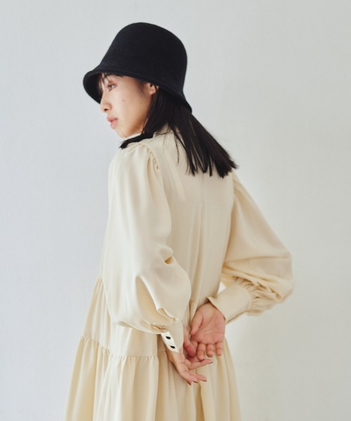 idem（イデム）の「volume tiered onepiece/ボリュームティアードシャツワンピース（シャツワンピース・レディース・アイボリー/ブラック・FREE）」の12枚目の写真