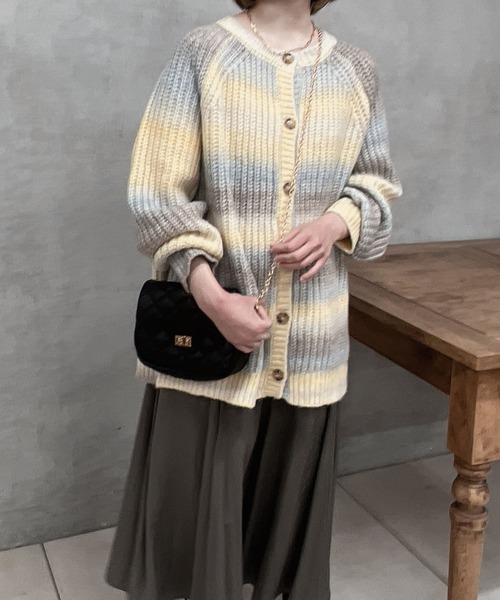 un dix cors(アンディコール)の「NEWチェーンキルティングバッグ(ショルダーバッグ・レディース・ブラック/ベージュ/アイボリー/サックスブルー・FREE)」の5枚目の写真