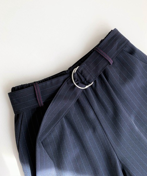 Q(キュー)の「ピンストライプサイドラインワイドパンツ(その他パンツ・レディース・ホワイト系/ブルー系・MEDIUM)」の7枚目の写真