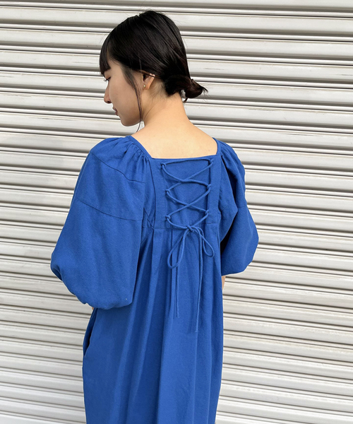 JOINT WORKS(ジョイントワークス)の「Cアムンゼンボリュームスリーブワンピース(ワンピース・レディース・ブルー/ホワイト/ブラック・SMALL/MEDIUM)」の13枚目の写真