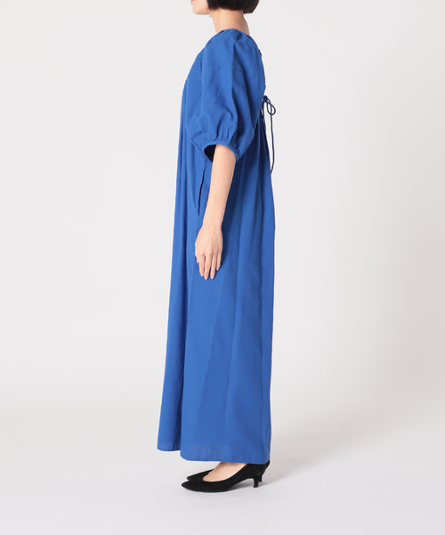 JOINT WORKS(ジョイントワークス)の「Cアムンゼンボリュームスリーブワンピース(ワンピース・レディース・ブルー/ホワイト/ブラック・SMALL/MEDIUM)」の18枚目の写真