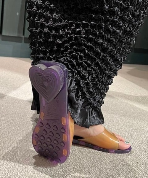 Ray BEAMS(レイビームス)の「melissa / THE REAL JELLY KIM AD(サンダル・レディース・ブルー/ベージュ・37/38/39/36)」の19枚目の写真