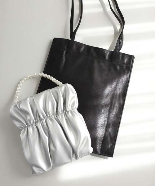 ANEMONE（アネモネ）の「メタリックトートバッグ[バンケット]（トートバッグ・レディース・シルバー/ピンク/ベージュ/ブラック・FREE）」の18枚目の写真