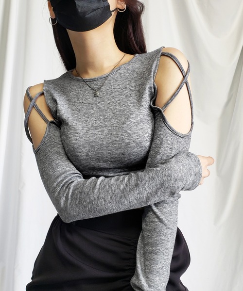 me+em select（ミームセレクト）の「カットアウトクロスストラップショートトップス【 韓国製 】（Tシャツ/カットソー・レディース・ホワイト/ブラック/チャコール・FREE）」の12枚目の写真