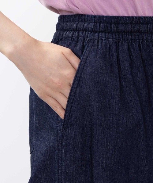 NAVY(ネイビー)の「ライトオンス デニム ワイドパンツ(デニムパンツ・レディース・ダークブルー/ストライプ・M/L)」の13枚目の写真