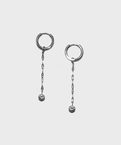 LHME(エルエイチエムイー)の「LHME ドロップフープピアス/一粒クリアストーン/サージカルステンレス316L(金属アレルギー対応)(ピアス(両耳用)・レディース・ゴールド/シルバー・ONE SIZE)」の2枚目の写真