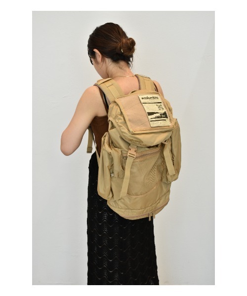 THEATRE PRODUCTS（シアタープロダクツ）の「【Colombiaコラボ】ベイトバレーバックパック（バックパック/リュック・レディース・キャメル/ベージュ/チャコール・FREE）」の2枚目の写真