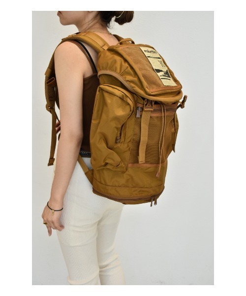 THEATRE PRODUCTS（シアタープロダクツ）の「【Colombiaコラボ】ベイトバレーバックパック（バックパック/リュック・レディース・キャメル/ベージュ/チャコール・FREE）」の9枚目の写真