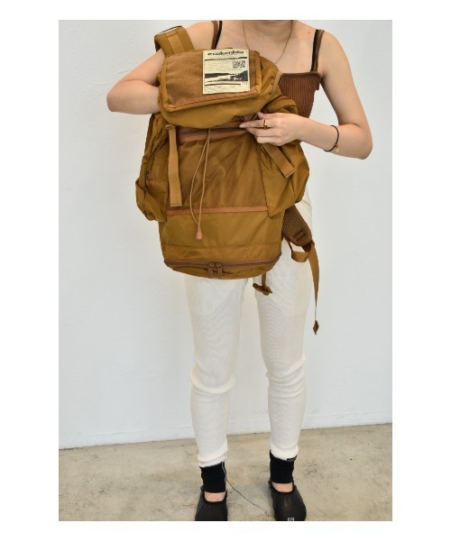 THEATRE PRODUCTS（シアタープロダクツ）の「【Colombiaコラボ】ベイトバレーバックパック（バックパック/リュック・レディース・キャメル/ベージュ/チャコール・FREE）」の12枚目の写真
