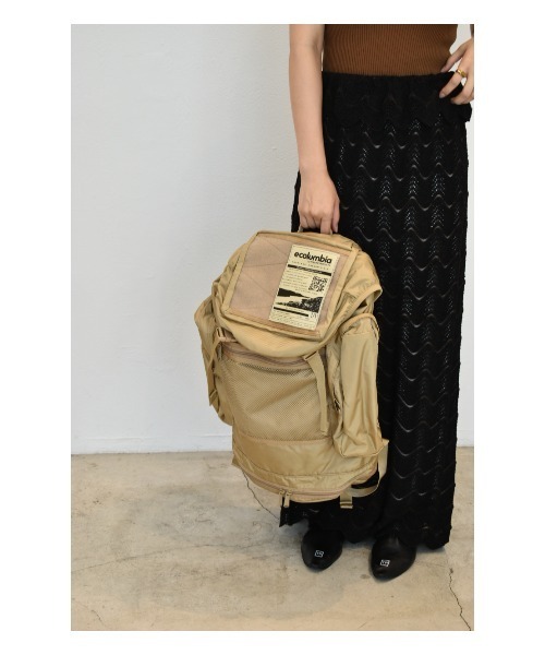 THEATRE PRODUCTS（シアタープロダクツ）の「【Colombiaコラボ】ベイトバレーバックパック（バックパック/リュック・レディース・キャメル/ベージュ/チャコール・FREE）」の7枚目の写真