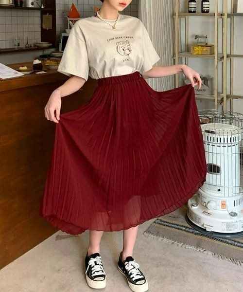 chuu（チュー）の「CHUU プリーツロングスカート（スカート・レディース・ブラック/マスタード/ワインレッド・FREE）」の6枚目の写真