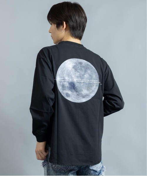 En serio TOKYO(エンソリオトーキョー)の「シルケットライク MOONモチーフプリント ロンT(Tシャツ/カットソー・メンズ・ブラック/ブルーグリーン/ホワイト・M/LL/L)」の3枚目の写真