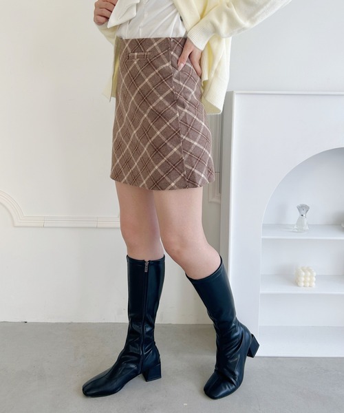Loueme(ルエム)の「チェック起毛台形ミニスカパン(スカート・レディース・チャコールグレー/ベージュ・S/M)」の11枚目の写真