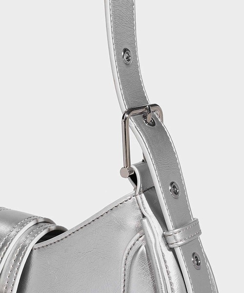 NANEA（ナネア）の「ベルトデザインショルダーバッグ（ショルダーバッグ・レディース・シルバー/ブラック・フリー）」の19枚目の写真