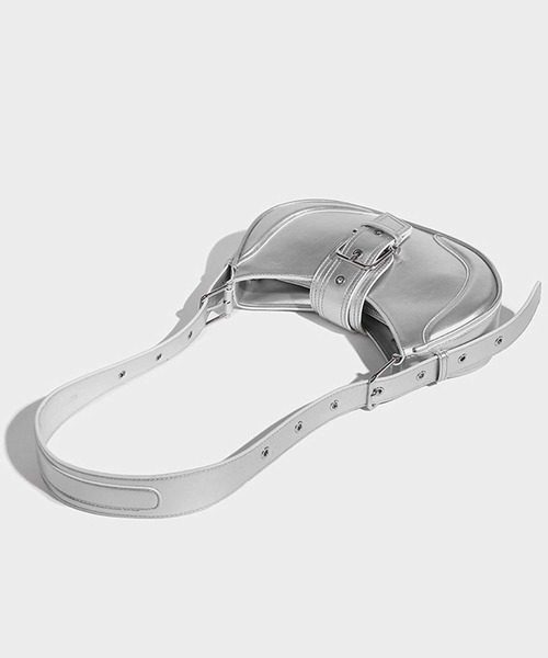 NANEA（ナネア）の「ベルトデザインショルダーバッグ（ショルダーバッグ・レディース・シルバー/ブラック・フリー）」の20枚目の写真