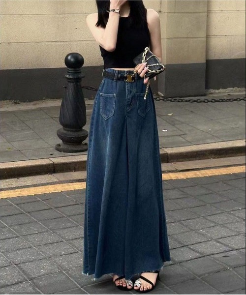 BLANC FICELLE(ブランフィセル)の「ワイド デニムパンツ(デニムパンツ・レディース・インディゴブルー/ブルー・M/L/S/XL)」の6枚目の写真