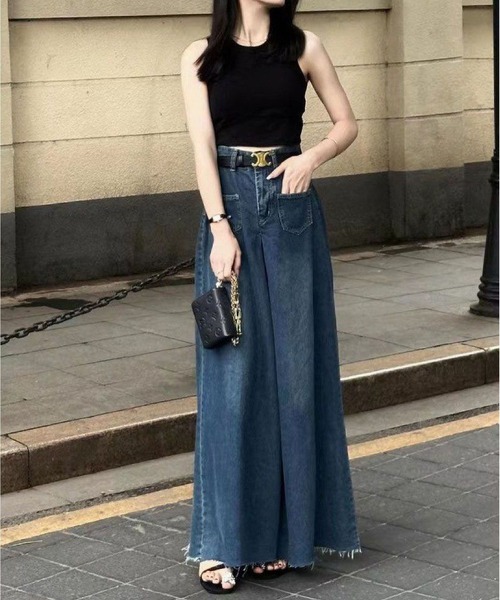BLANC FICELLE(ブランフィセル)の「ワイド デニムパンツ(デニムパンツ・レディース・インディゴブルー/ブルー・M/L/S/XL)」の8枚目の写真
