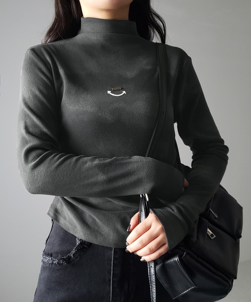 me+em select(ミームセレクト)の「※【 裏微起毛 】サイドシャーリングヴィンテージタイダイハイネックトップス(Tシャツ/カットソー・レディース・グレー/アイボリー/ブラウン・FREE)」の7枚目の写真