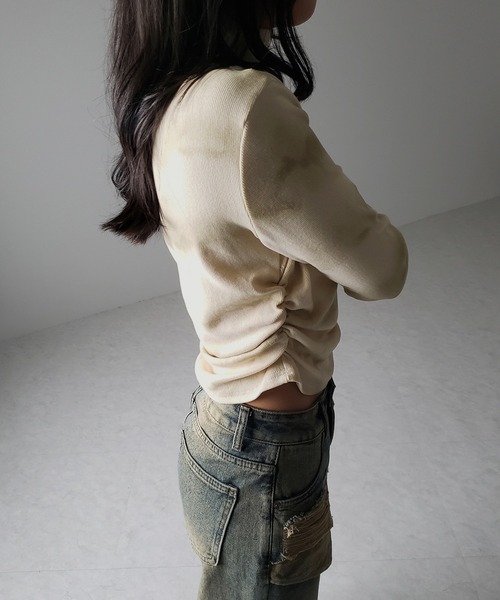 me+em select(ミームセレクト)の「※【 裏微起毛 】サイドシャーリングヴィンテージタイダイハイネックトップス(Tシャツ/カットソー・レディース・グレー/アイボリー/ブラウン・FREE)」の18枚目の写真