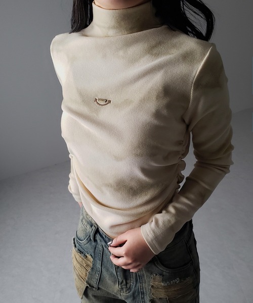 me+em select(ミームセレクト)の「※【 裏微起毛 】サイドシャーリングヴィンテージタイダイハイネックトップス(Tシャツ/カットソー・レディース・グレー/アイボリー/ブラウン・FREE)」の19枚目の写真