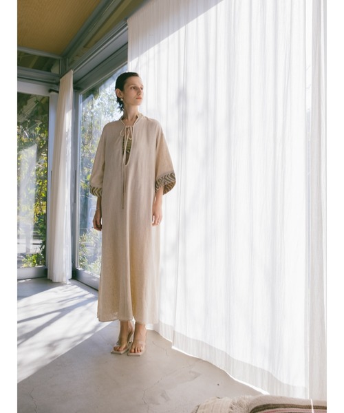 sahara(サハラ)の「Slit Neck Kaftan Dress/スリットネックカフタンドレス(ワンピース・レディース・ネイビー/ベージュ/レッド・FREE)」の20枚目の写真